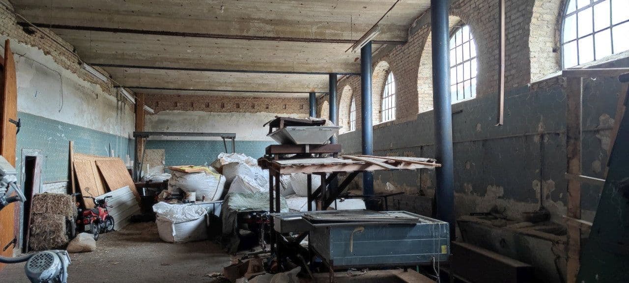 Predaj nebytového priestoru 57.000 m², Klocksin, Meklenbursko-Predpomoransko Predaj nebytového priestoru 57.000 m², Klocksin, Meklenbursko-Predpomoransko
