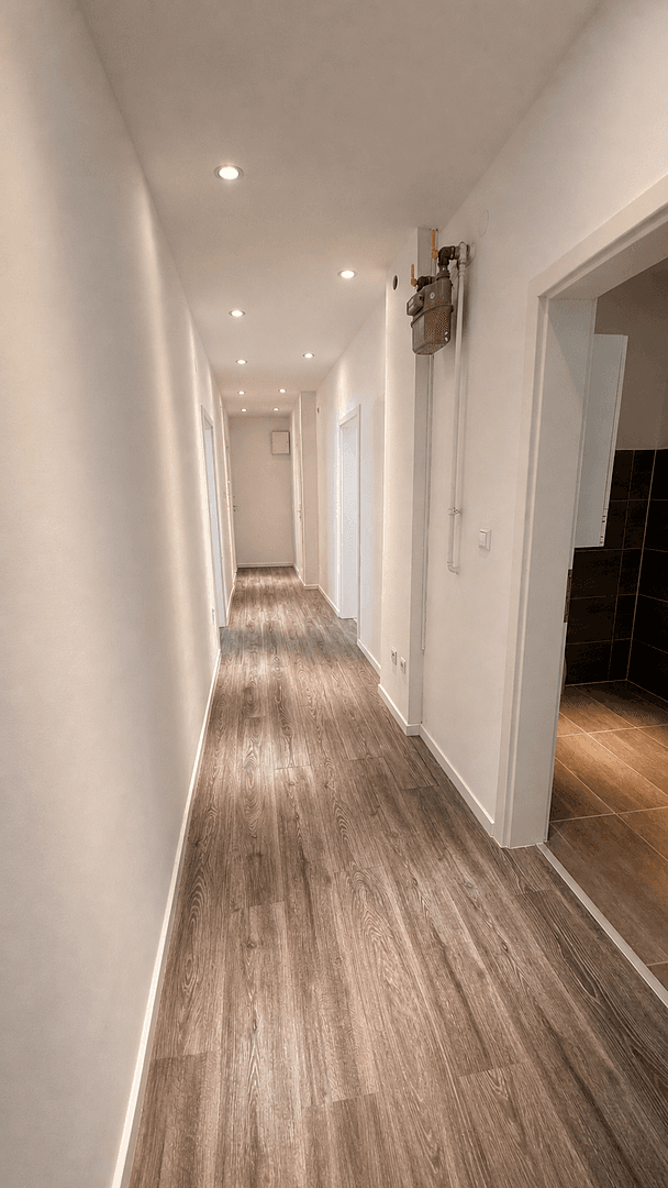 Prenájom bytu 5-izbový 100 m², Frankenthal, Porýnie-Falcko Prenájom bytu 5-izbový 100 m², Frankenthal, Porýnie-Falcko