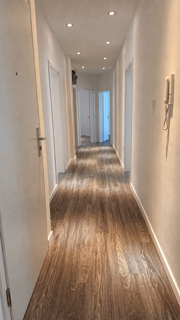 Prenájom bytu 5-izbový 100 m², Frankenthal, Porýnie-Falcko Prenájom bytu 5-izbový 100 m², Frankenthal, Porýnie-Falcko