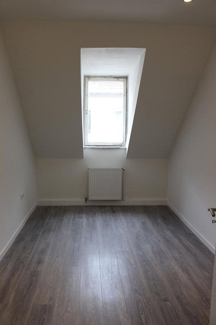 Prenájom bytu 5-izbový 100 m², Frankenthal, Porýnie-Falcko Prenájom bytu 5-izbový 100 m², Frankenthal, Porýnie-Falcko