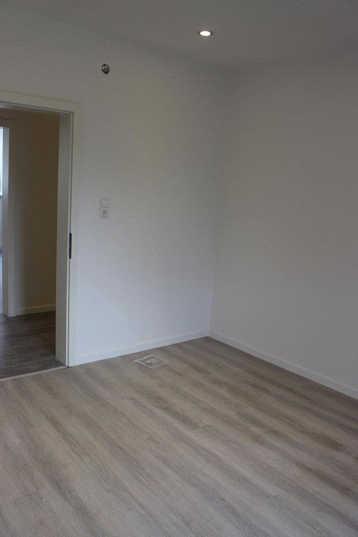Prenájom bytu 5-izbový 100 m², Frankenthal, Porýnie-Falcko Prenájom bytu 5-izbový 100 m², Frankenthal, Porýnie-Falcko