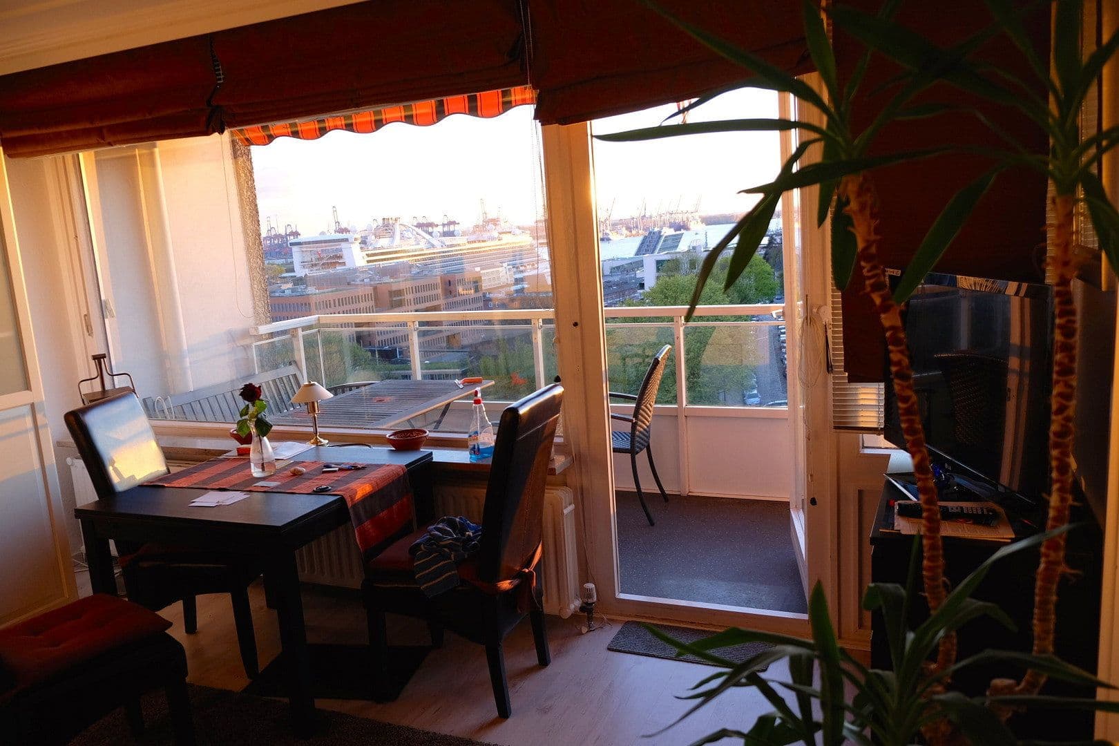 Prenájom bytu 2-izbový 50 m², Breite Str. 159, Hamburg, Hamburg Prenájom bytu 2-izbový 50 m², Breite Str. 159, Hamburg, Hamburg