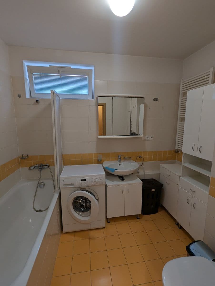 Prenájom bytu 2-izbový 57 m², U Hostavického potoka, Praha, Praha Prenájom bytu 2-izbový 57 m², U Hostavického potoka, Praha, Praha