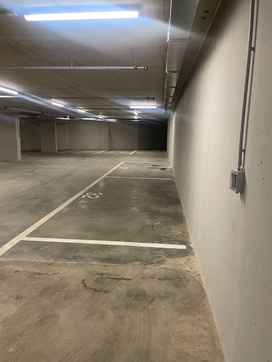 Prenájom garáže 4 m², Krymská, Praha, Praha Prenájom garáže 4 m², Krymská, Praha, Praha
