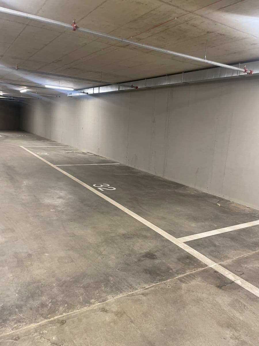 Prenájom garáže 4 m², Krymská, Praha, Praha Prenájom garáže 4 m², Krymská, Praha, Praha