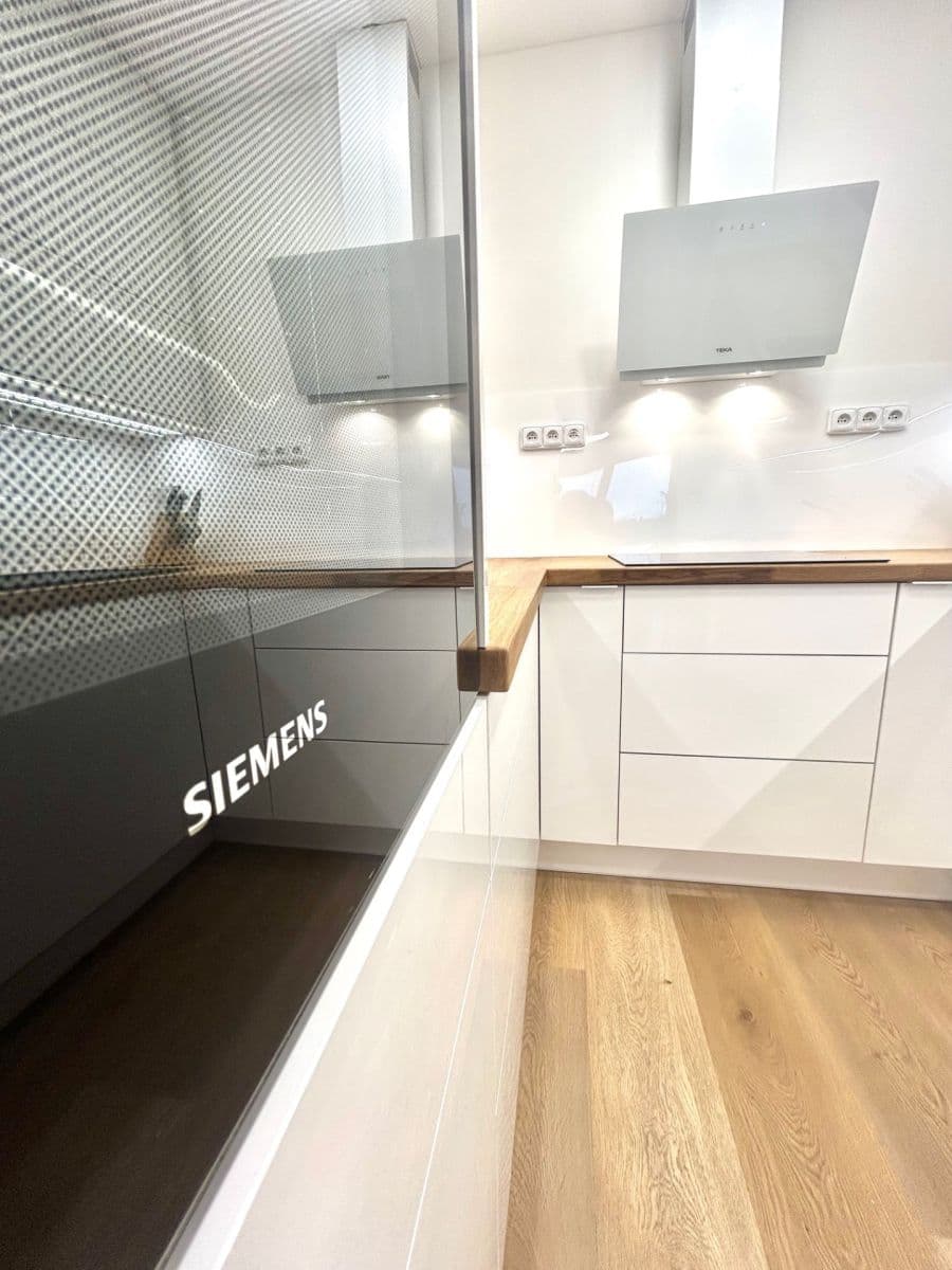 Predaj bytu 3-izbový 70 m², Rezlerova, Praha, Praha Predaj bytu 3-izbový 70 m², Rezlerova, Praha, Praha