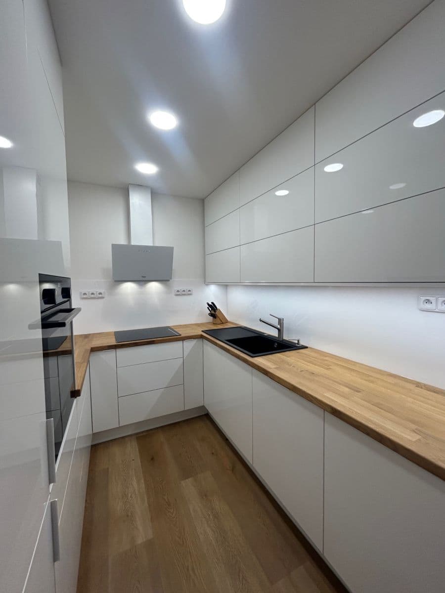 Predaj bytu 3-izbový 70 m², Rezlerova, Praha, Praha Predaj bytu 3-izbový 70 m², Rezlerova, Praha, Praha