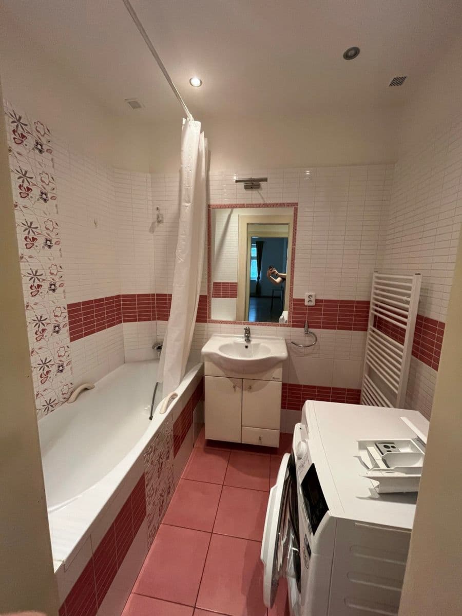 Prenájom bytu 2-izbový 52 m², Jirečkova, Praha, Praha Prenájom bytu 2-izbový 52 m², Jirečkova, Praha, Praha