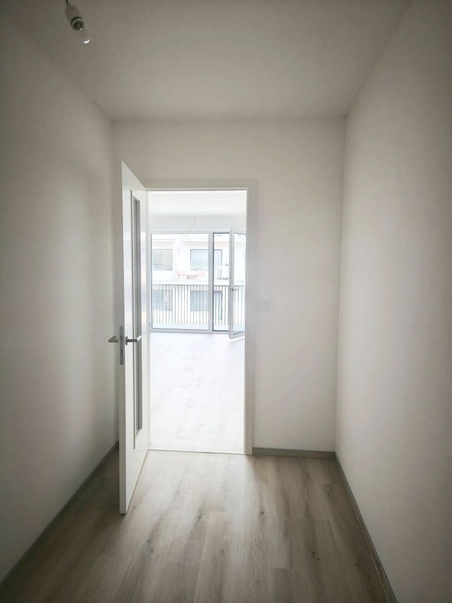 Prenájom bytu 1-izbový 34 m², Spolková, Brno, Jihomoravský kraj Prenájom bytu 1-izbový 34 m², Spolková, Brno, Jihomoravský kraj