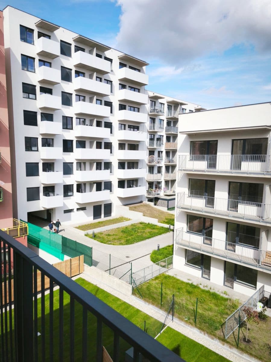 Prenájom bytu 1-izbový 34 m², Spolková, Brno, Jihomoravský kraj Prenájom bytu 1-izbový 34 m², Spolková, Brno, Jihomoravský kraj