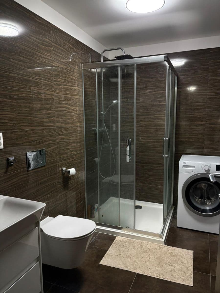 Prenájom bytu 2-izbový 75 m², Třída Jiřího Pelikána, Olomouc, Olomoucký kraj Prenájom bytu 2-izbový 75 m², Třída Jiřího Pelikána, Olomouc, Olomoucký kraj