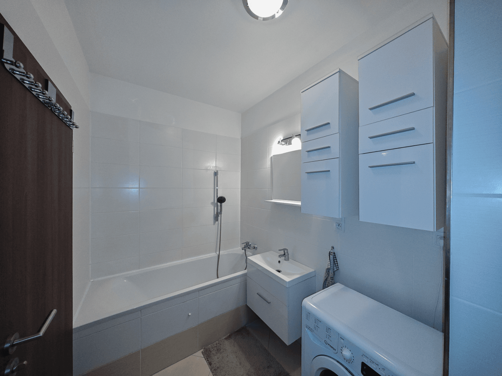 Prenájom bytu 2-izbový 42 m², Hlučkova, Praha, Praha Prenájom bytu 2-izbový 42 m², Hlučkova, Praha, Praha