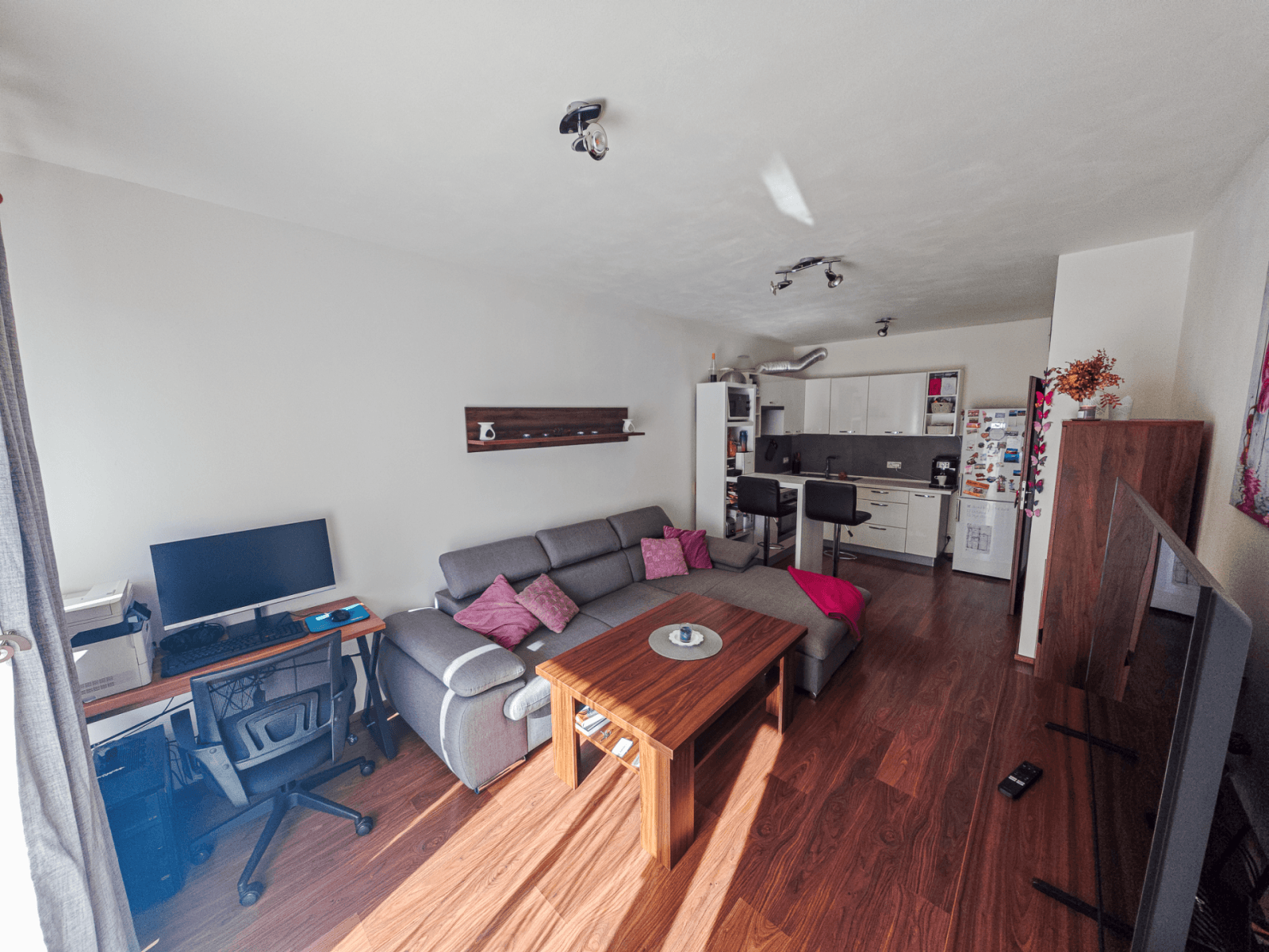 Prenájom bytu 2-izbový 42 m², Hlučkova, Praha, Praha Prenájom bytu 2-izbový 42 m², Hlučkova, Praha, Praha