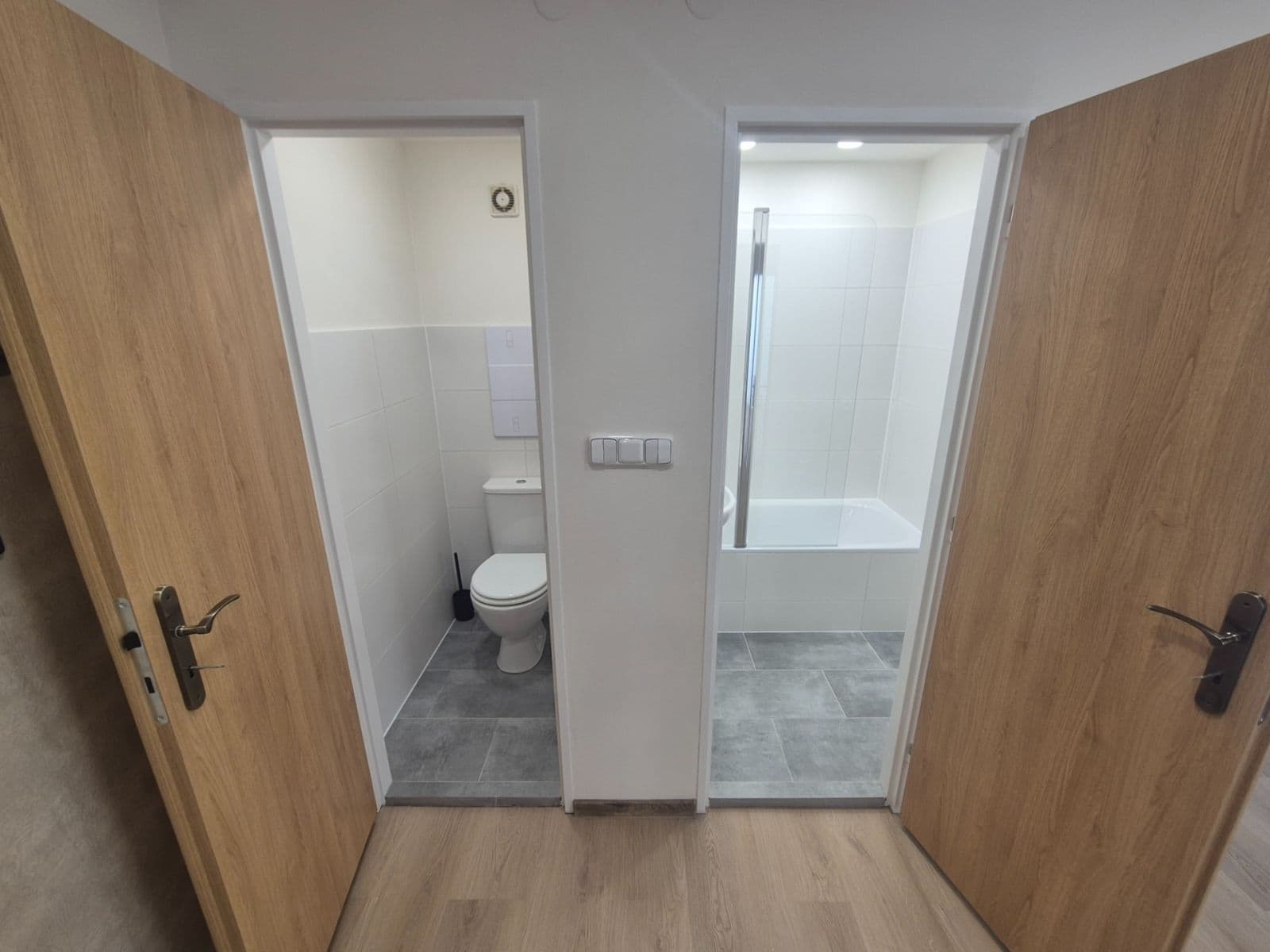 Prenájom bytu 2-izbový 60 m², Zdislavická, Praha, Praha Prenájom bytu 2-izbový 60 m², Zdislavická, Praha, Praha