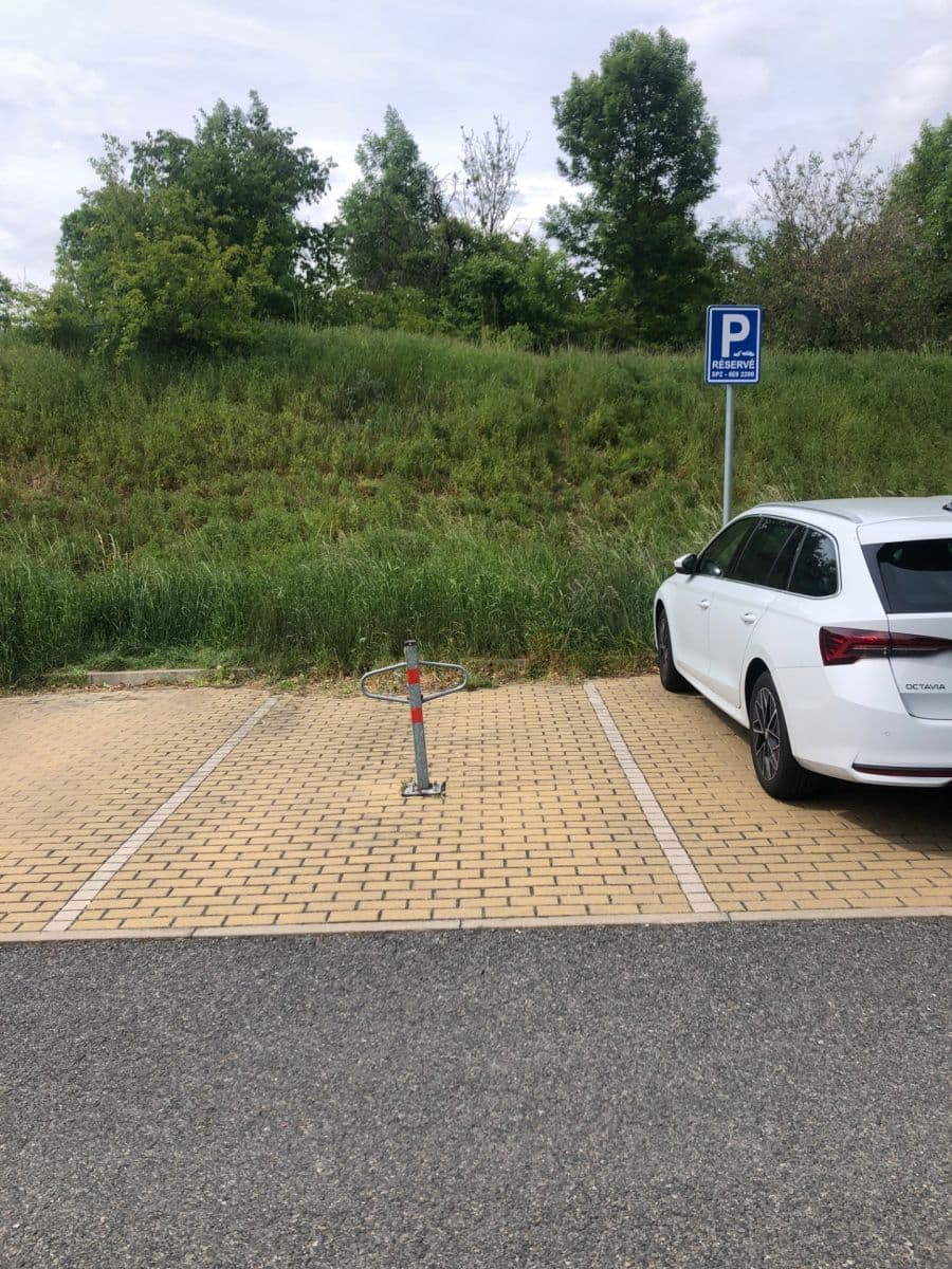 Prenájom garáže 16 m², Praha, Praha Prenájom garáže 16 m², Praha, Praha