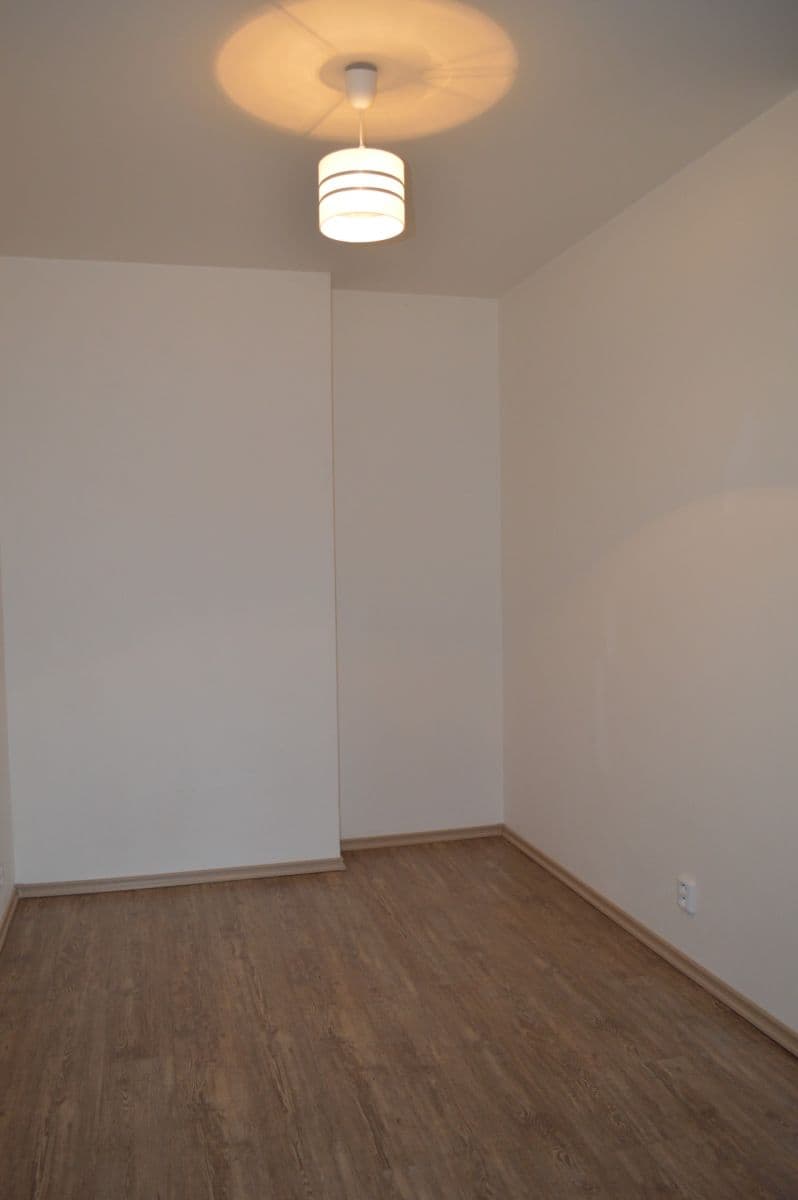 Prenájom bytu 1-izbový 33 m², Kosmákova, Brno, Jihomoravský kraj Prenájom bytu 1-izbový 33 m², Kosmákova, Brno, Jihomoravský kraj