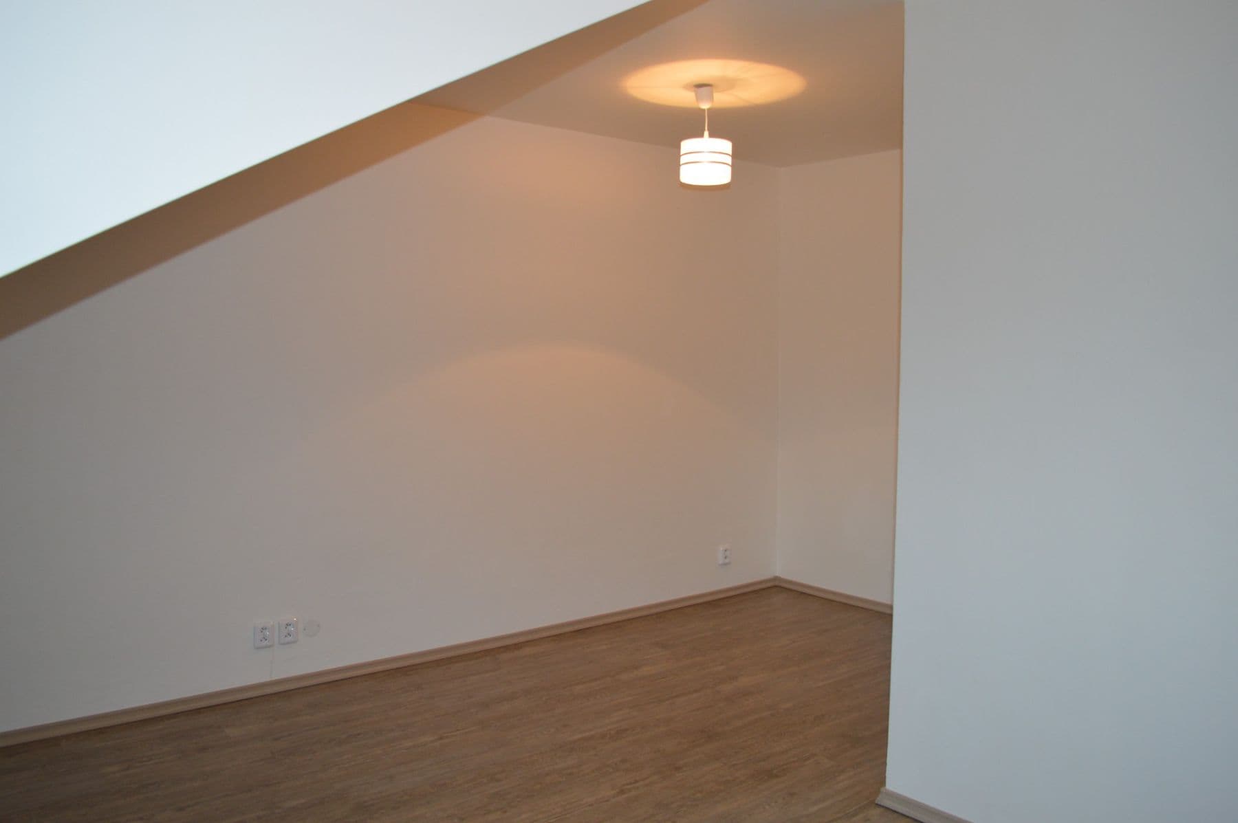 Prenájom bytu 1-izbový 33 m², Kosmákova, Brno, Jihomoravský kraj Prenájom bytu 1-izbový 33 m², Kosmákova, Brno, Jihomoravský kraj