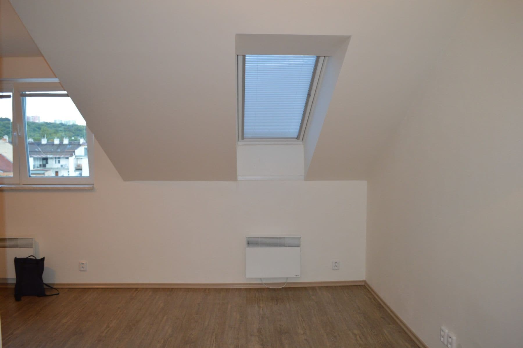 Prenájom bytu 1-izbový 33 m², Kosmákova, Brno, Jihomoravský kraj Prenájom bytu 1-izbový 33 m², Kosmákova, Brno, Jihomoravský kraj