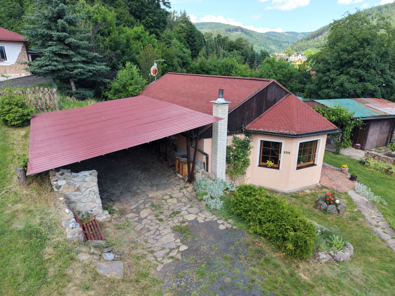 Predaj domu 110 m², pozemok 3.996 m², Karlovarská, Perštejn, Ústecký kraj Predaj domu 110 m², pozemok 3.996 m², Karlovarská, Perštejn, Ústecký kraj