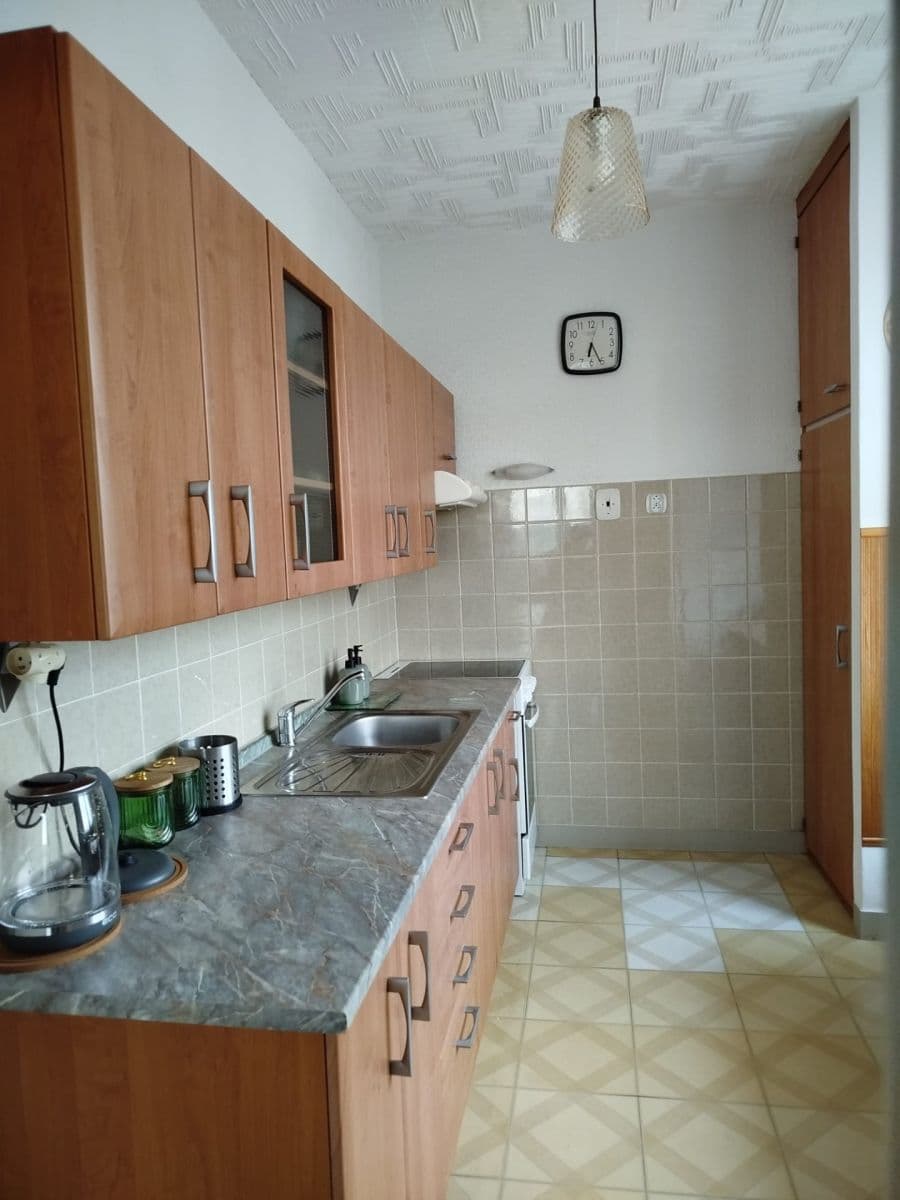Prenájom bytu 2-izbový 56 m², Dělnické nám., Třebíč, Kraj Vysočina Prenájom bytu 2-izbový 56 m², Dělnické nám., Třebíč, Kraj Vysočina