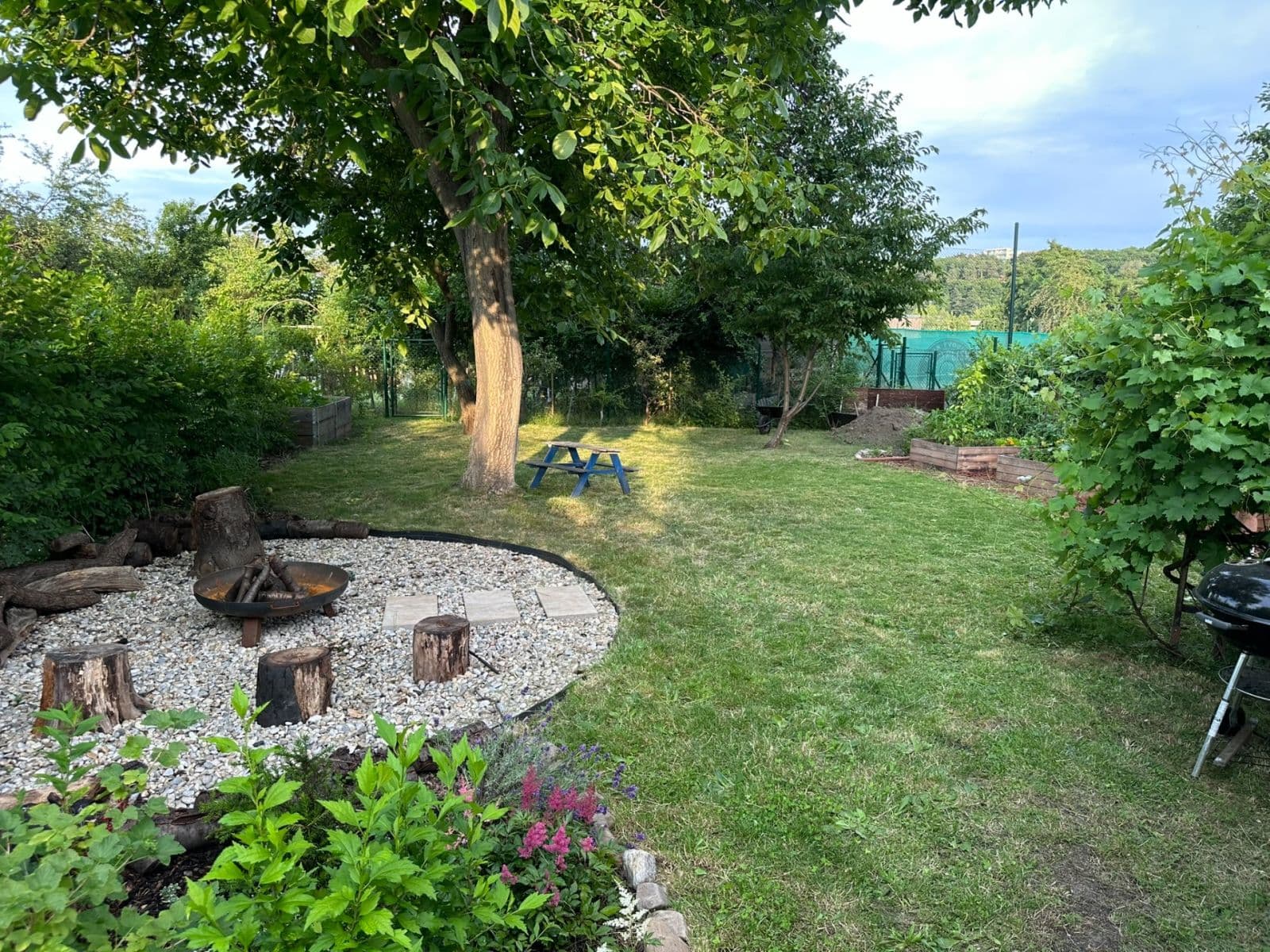 Predaj rekreačného objektu 25 m², pozemok 270 m², Pod Plynojemem, Praha, Praha Predaj rekreačného objektu 25 m², pozemok 270 m², Pod Plynojemem, Praha, Praha