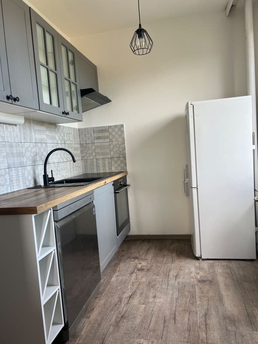 Prenájom bytu 2-izbový 60 m², Údolní, Praha, Praha Prenájom bytu 2-izbový 60 m², Údolní, Praha, Praha
