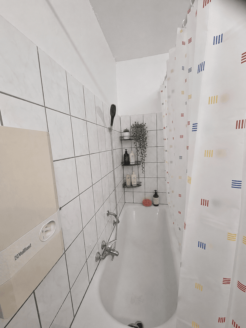 Prenájom bytu 2-izbový 55 m², Düsseldorf, Severné Porýnie - Westfálsko Prenájom bytu 2-izbový 55 m², Düsseldorf, Severné Porýnie - Westfálsko