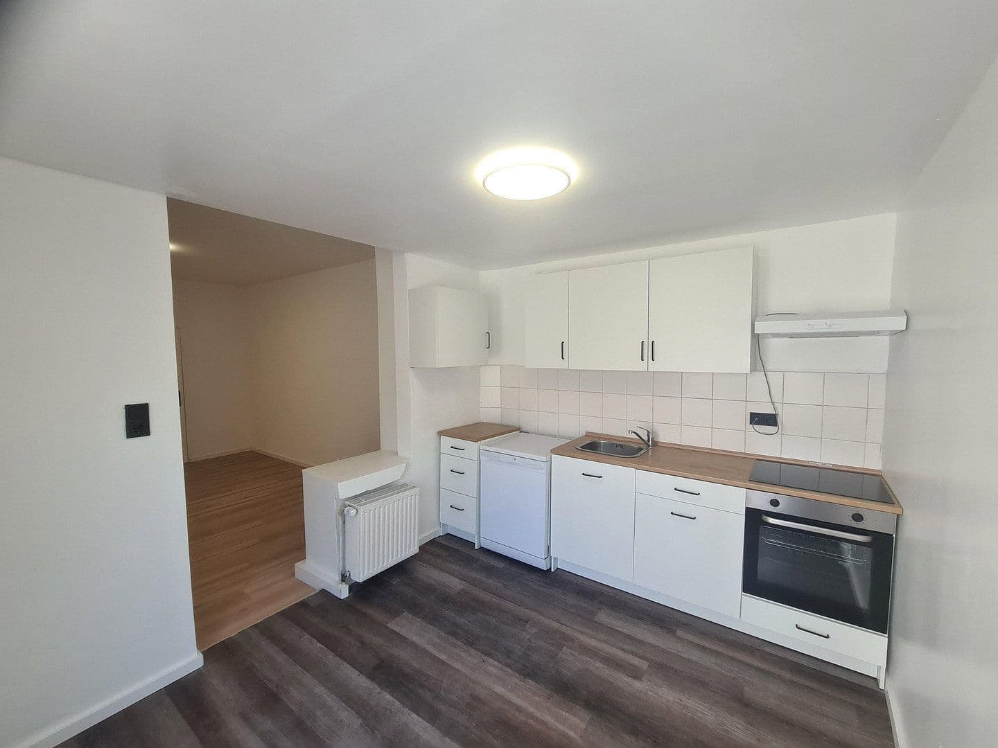 Prenájom bytu 2-izbový 55 m², Düsseldorf, Severné Porýnie - Westfálsko Prenájom bytu 2-izbový 55 m², Düsseldorf, Severné Porýnie - Westfálsko
