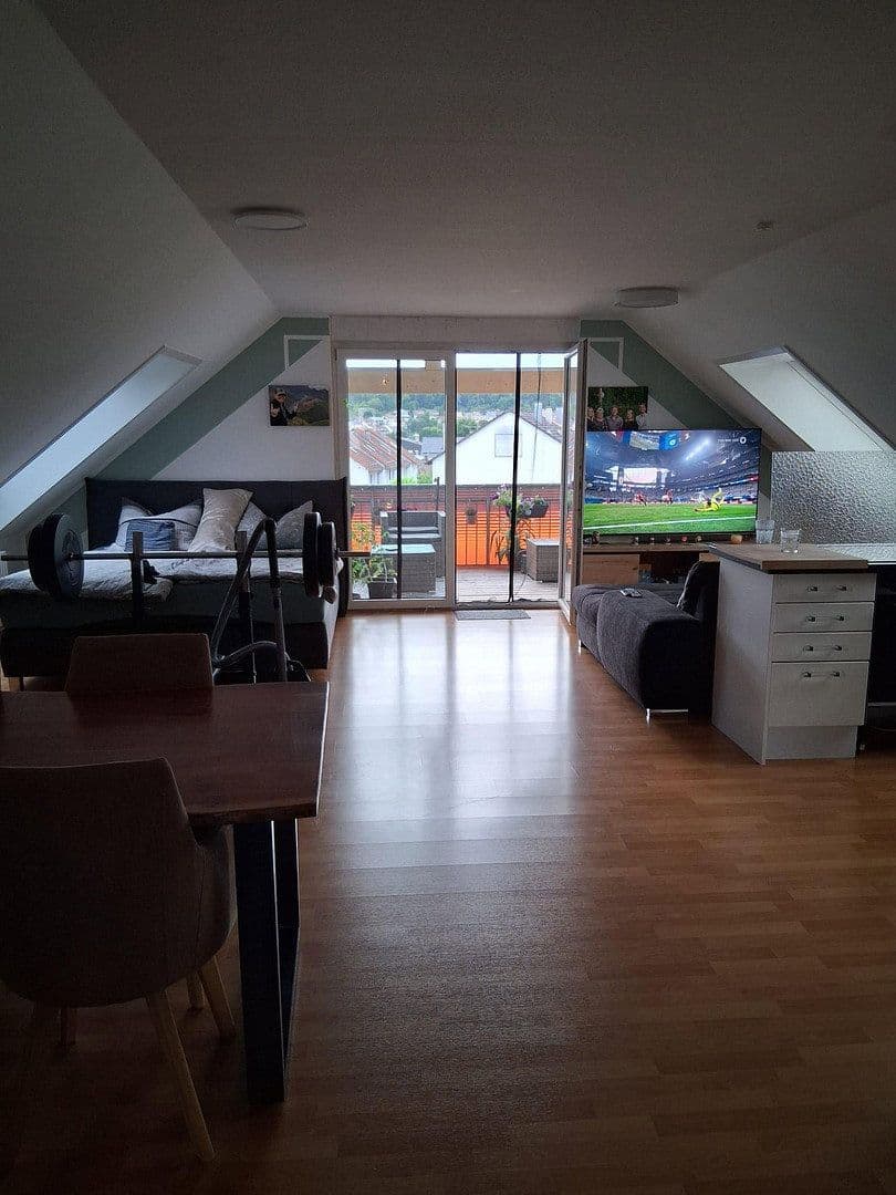 Prenájom bytu 2-izbový 57 m², Affalterbach, Bádensko-Wurttembersko Prenájom bytu 2-izbový 57 m², Affalterbach, Bádensko-Wurttembersko