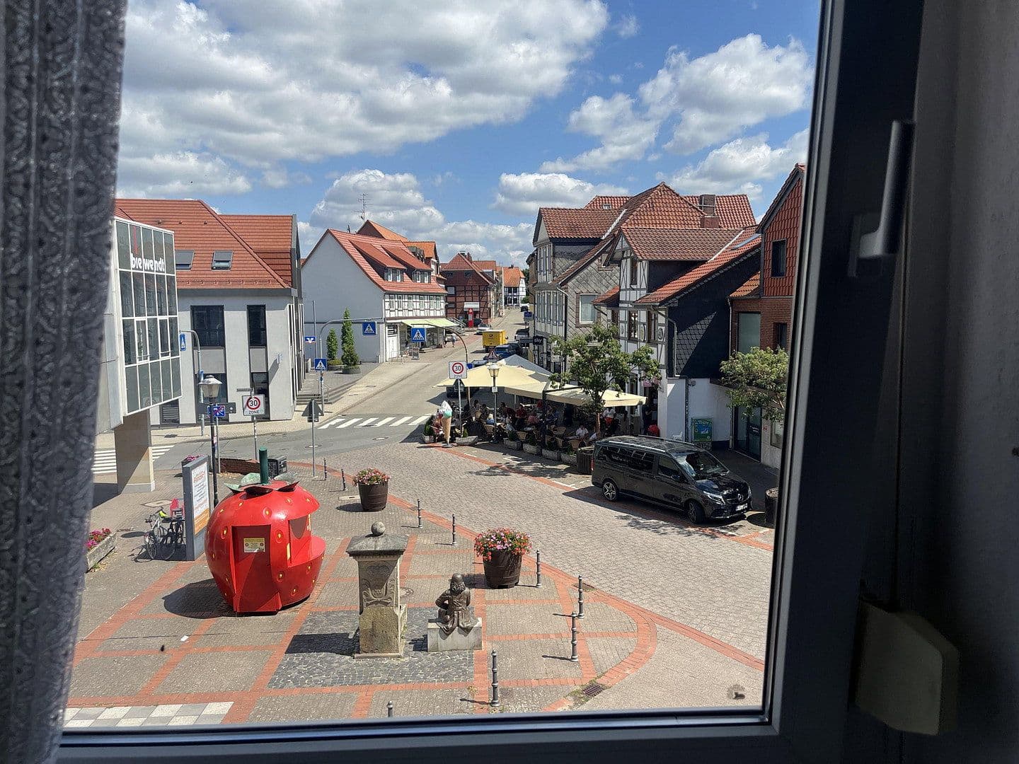 Prenájom bytu 3-izbový 65 m², Marktstraße 1, Wolfsburg, Dolné Sasko Prenájom bytu 3-izbový 65 m², Marktstraße 1, Wolfsburg, Dolné Sasko