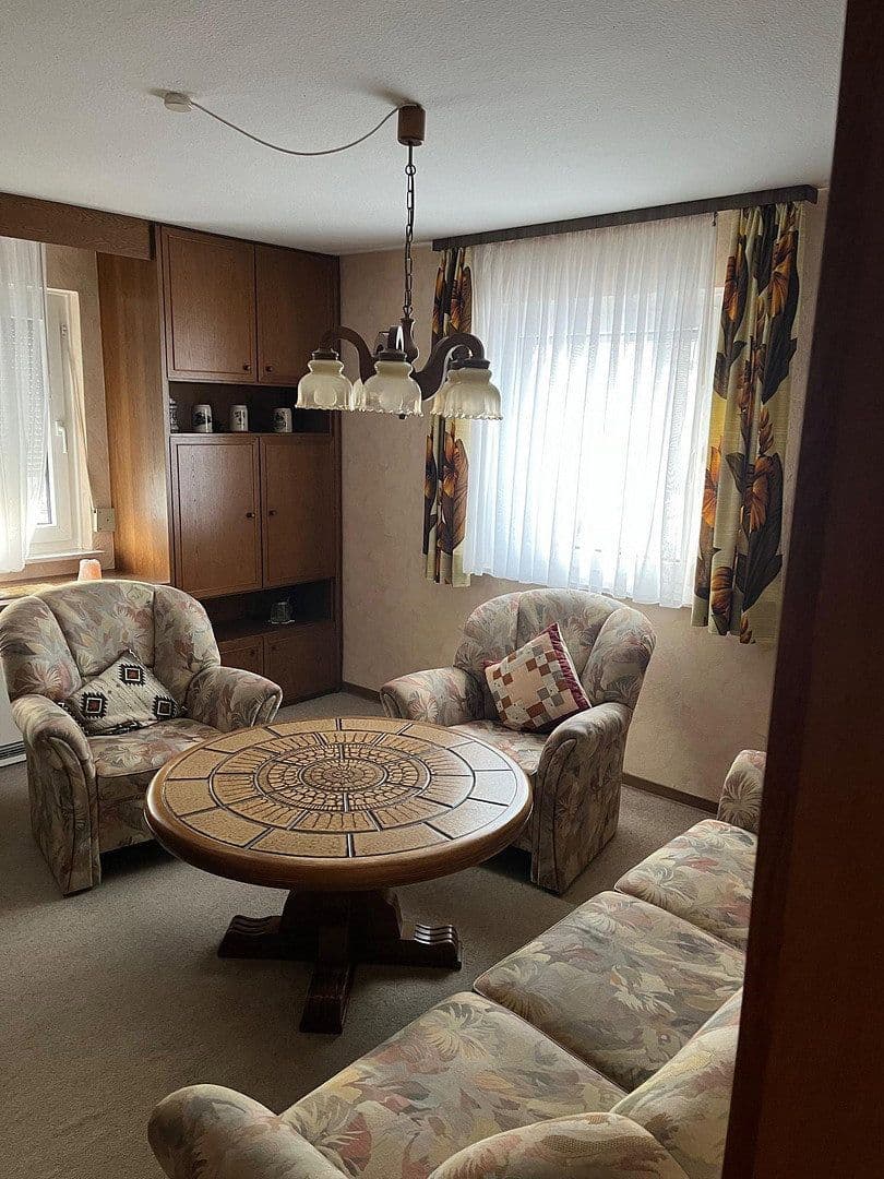 Predaj domu 120 m², pozemok 824 m², Lauterstein, Bádensko-Wurttembersko Predaj domu 120 m², pozemok 824 m², Lauterstein, Bádensko-Wurttembersko