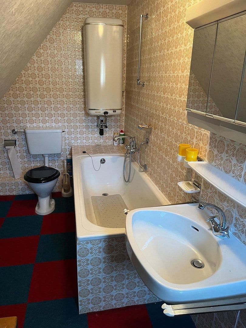 Predaj domu 120 m², pozemok 824 m², Lauterstein, Bádensko-Wurttembersko Predaj domu 120 m², pozemok 824 m², Lauterstein, Bádensko-Wurttembersko