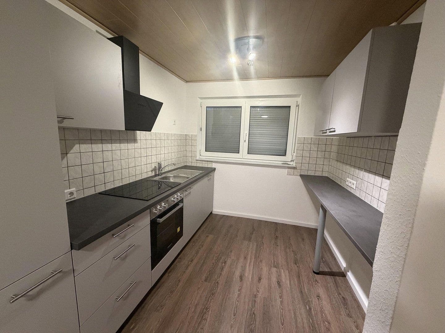 Prenájom bytu 2-izbový 58 m², Heidenheim an der Brenz, Bádensko-Wurttembersko Prenájom bytu 2-izbový 58 m², Heidenheim an der Brenz, Bádensko-Wurttembersko