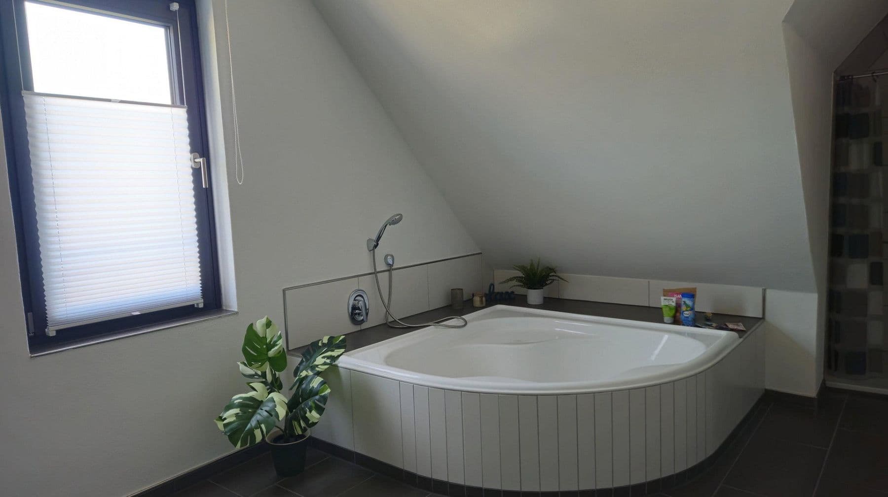 Predaj bytu 3-izbový 92 m², Neustadt am Main, Bavorsko Predaj bytu 3-izbový 92 m², Neustadt am Main, Bavorsko