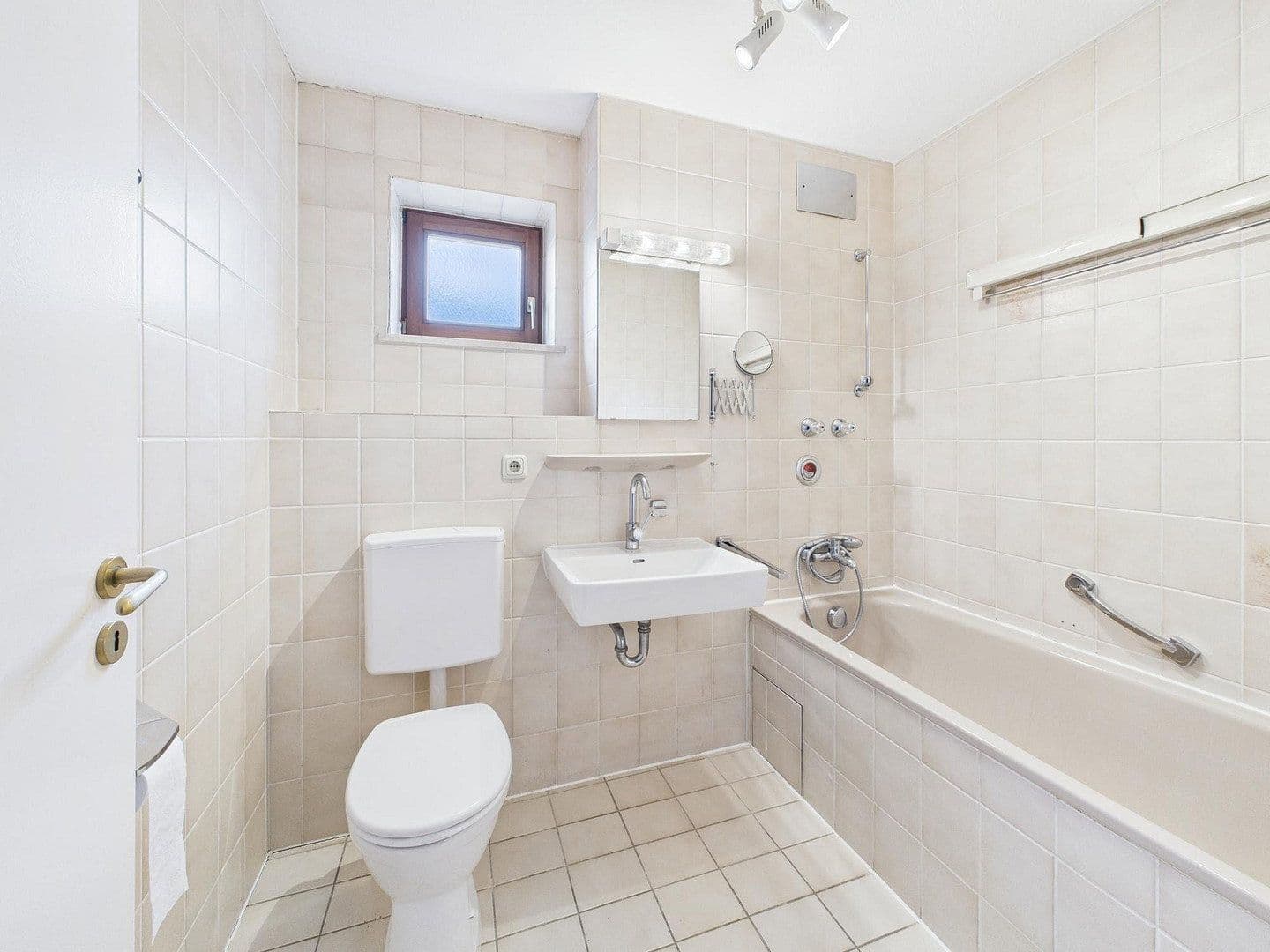 Prenájom bytu 2-izbový 54 m², Ebersberg, Bavorsko Prenájom bytu 2-izbový 54 m², Ebersberg, Bavorsko