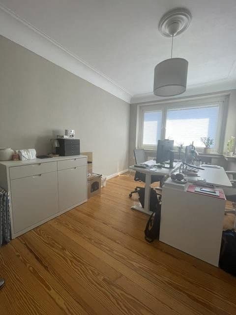 Prenájom bytu 3-izbový 91 m², Richardstraße 60, Düsseldorf, Severné Porýnie - Westfálsko Prenájom bytu 3-izbový 91 m², Richardstraße 60, Düsseldorf, Severné Porýnie - Westfálsko