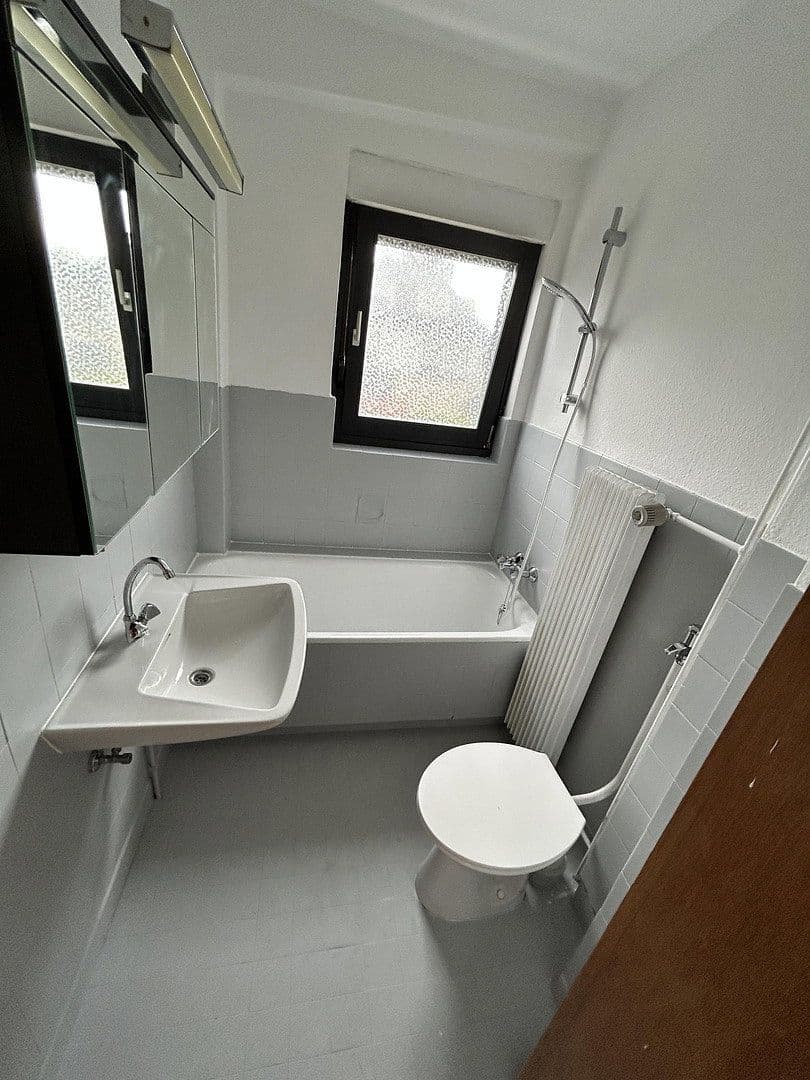 Prenájom bytu 3-izbový 70 m², Goldbach, Bavorsko Prenájom bytu 3-izbový 70 m², Goldbach, Bavorsko