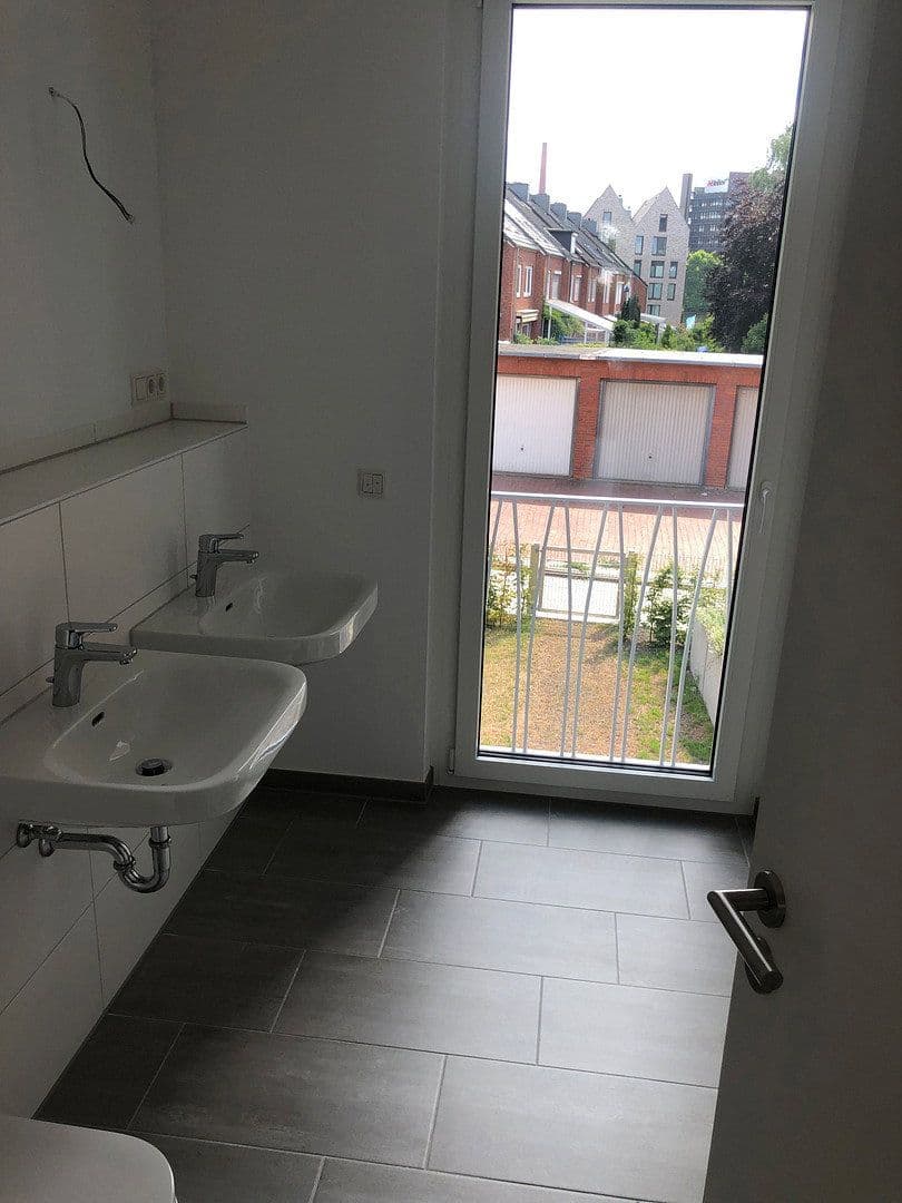 Prenájom bytu 3-izbový 134 m², Jippen 1, Bremen, Brémy Prenájom bytu 3-izbový 134 m², Jippen 1, Bremen, Brémy