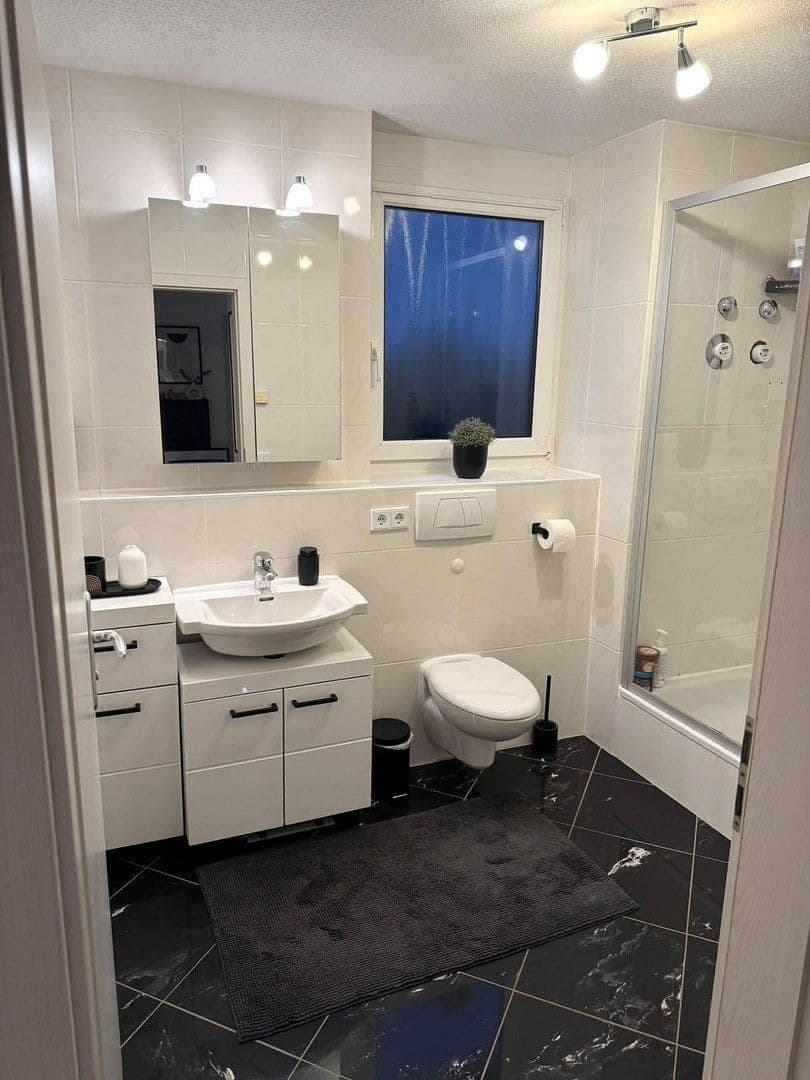 Prenájom bytu 2-izbový 60 m², Schleiermacherstraße 43b, Augsburg, Bavorsko Prenájom bytu 2-izbový 60 m², Schleiermacherstraße 43b, Augsburg, Bavorsko