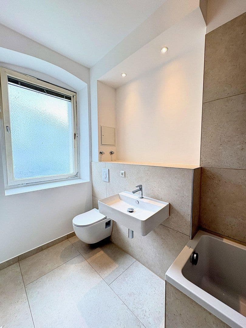 Predaj bytu 2-izbový 57 m², Berlin, Berlín Predaj bytu 2-izbový 57 m², Berlin, Berlín