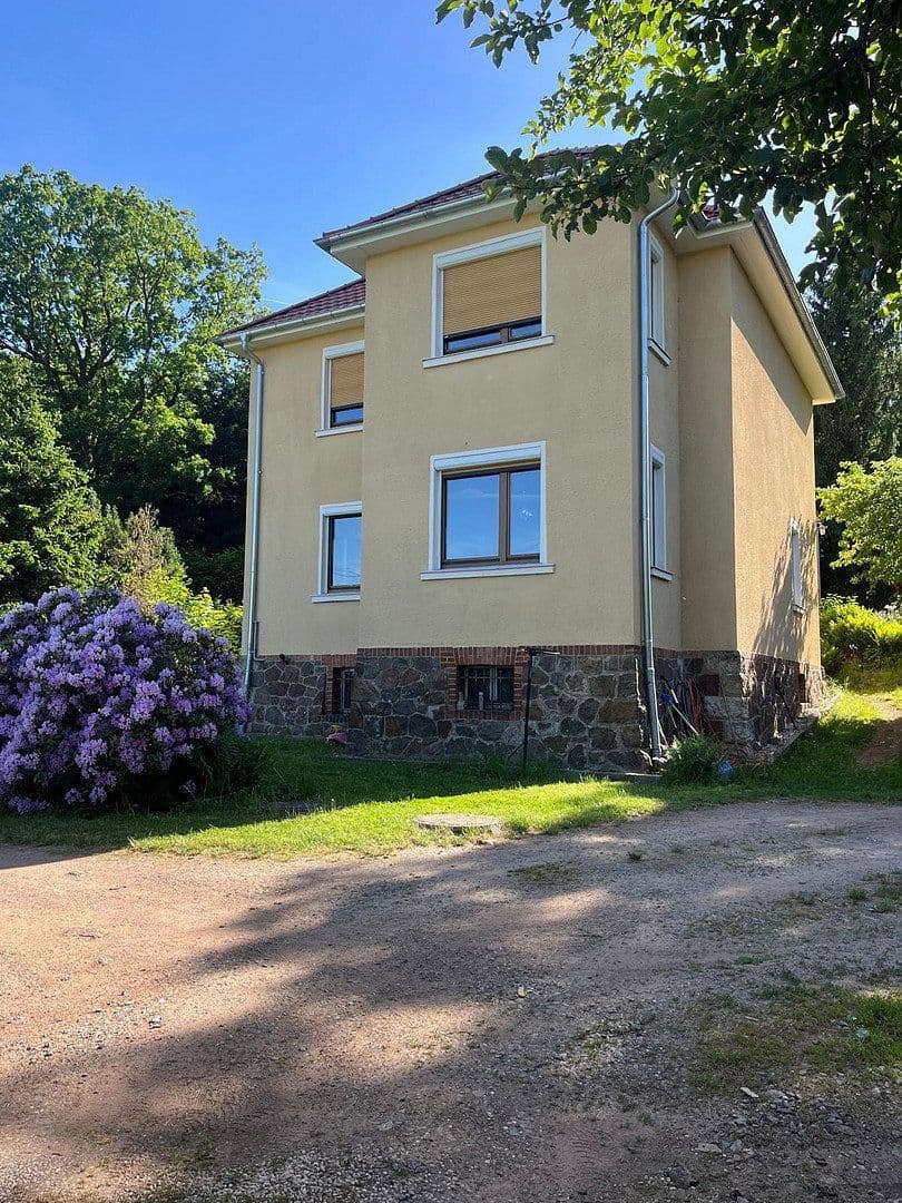 Predaj domu 145 m², pozemok 2.040 m², Radebeul, Sasko Predaj domu 145 m², pozemok 2.040 m², Radebeul, Sasko