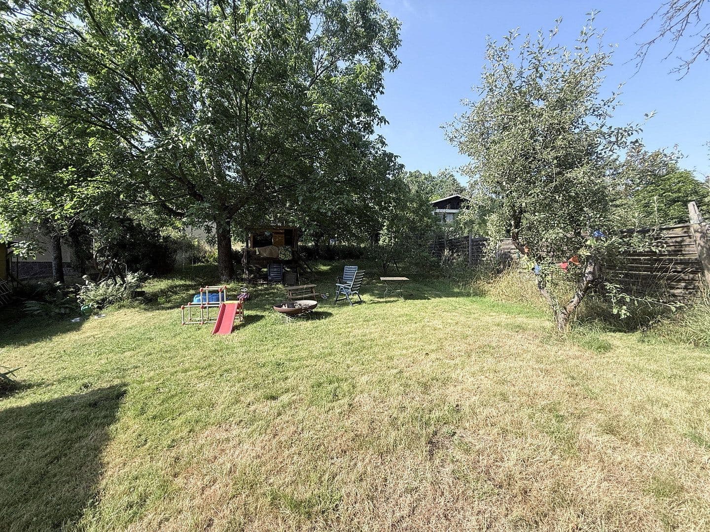 Predaj domu 145 m², pozemok 2.040 m², Radebeul, Sasko Predaj domu 145 m², pozemok 2.040 m², Radebeul, Sasko
