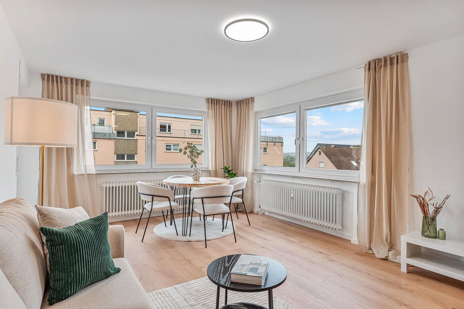 Predaj bytu 3-izbový 75 m², Leonberg, Bádensko-Wurttembersko Predaj bytu 3-izbový 75 m², Leonberg, Bádensko-Wurttembersko