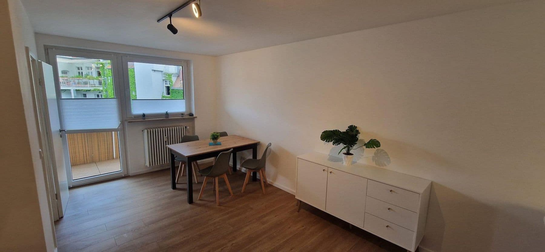 Prenájom bytu 2-izbový 55 m², Emilienstr. 6, Nürnberg, Bavorsko Prenájom bytu 2-izbový 55 m², Emilienstr. 6, Nürnberg, Bavorsko