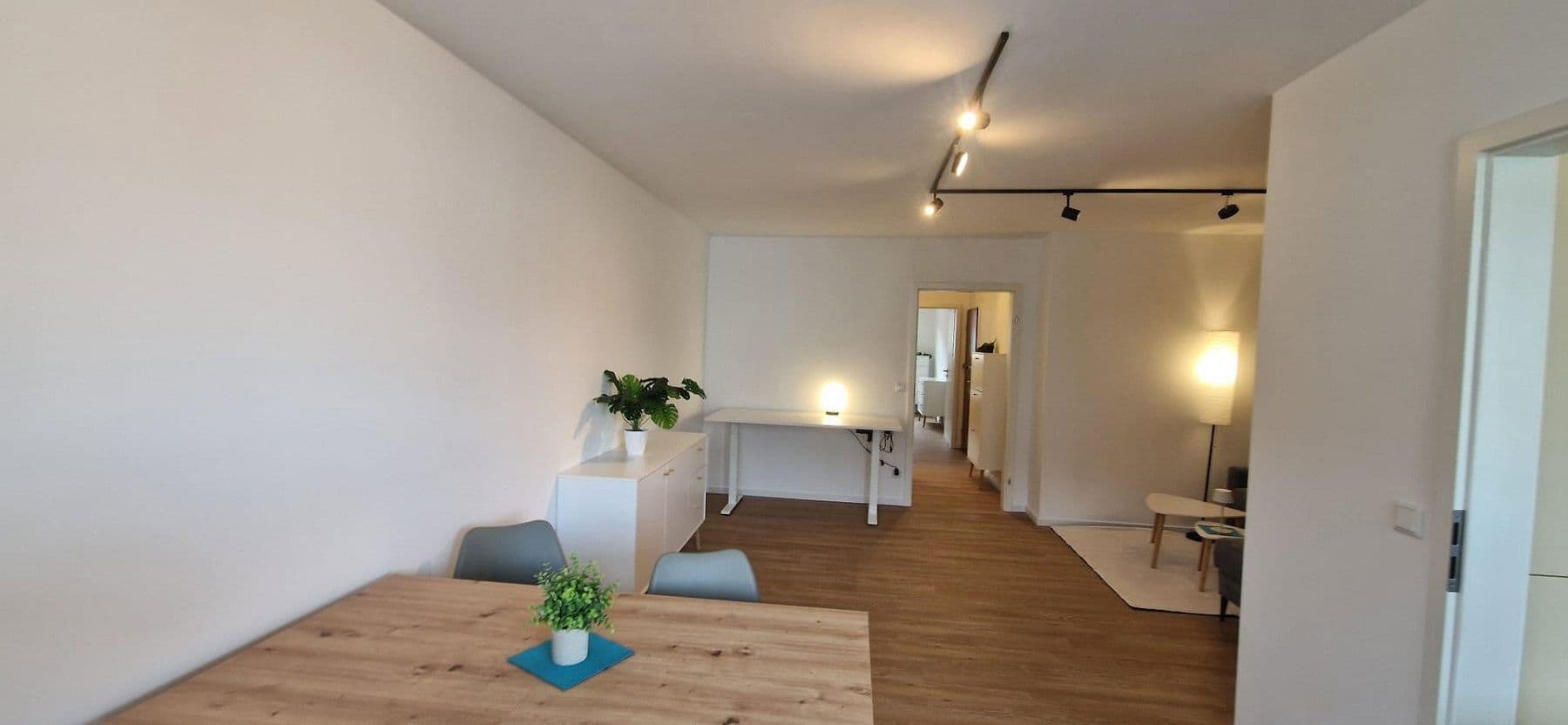 Prenájom bytu 2-izbový 55 m², Emilienstr. 6, Nürnberg, Bavorsko Prenájom bytu 2-izbový 55 m², Emilienstr. 6, Nürnberg, Bavorsko