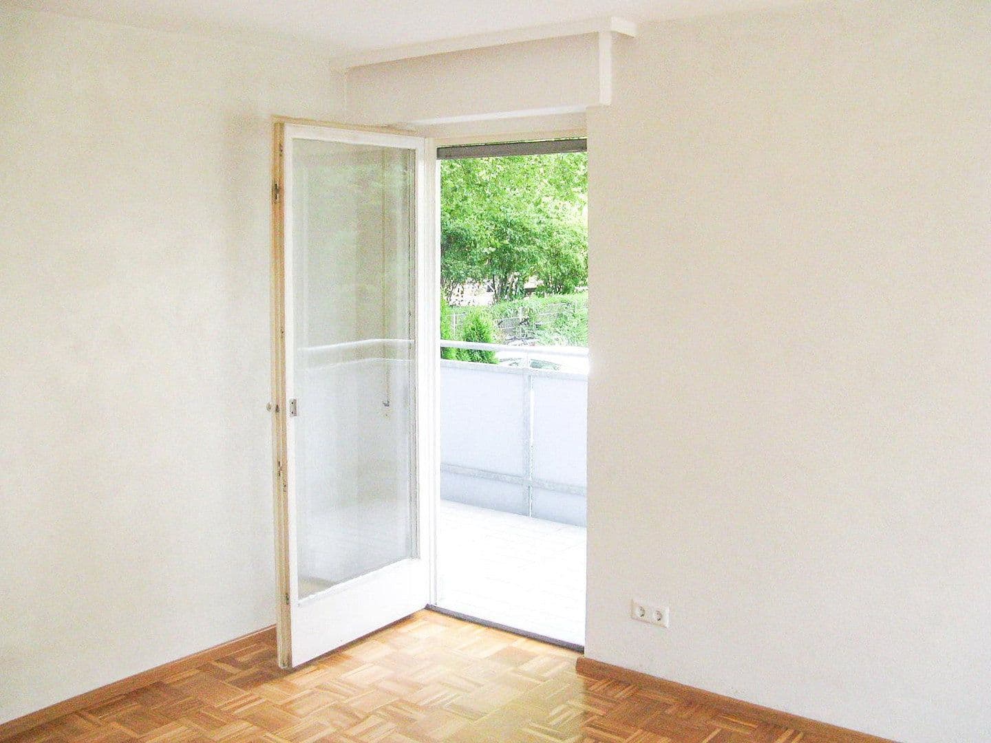 Prenájom bytu 2-izbový 54 m², Karlsruhe, Bádensko-Wurttembersko Prenájom bytu 2-izbový 54 m², Karlsruhe, Bádensko-Wurttembersko