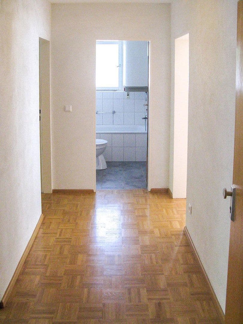 Prenájom bytu 2-izbový 54 m², Karlsruhe, Bádensko-Wurttembersko Prenájom bytu 2-izbový 54 m², Karlsruhe, Bádensko-Wurttembersko