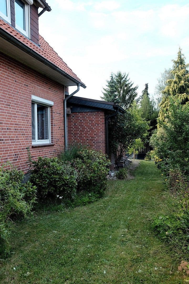 Predaj domu 192 m², pozemok 978 m², Scharnebeck, Dolné Sasko Predaj domu 192 m², pozemok 978 m², Scharnebeck, Dolné Sasko