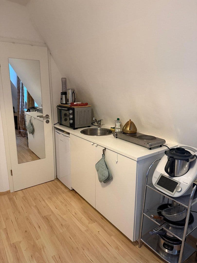Prenájom bytu 1-izbový 26 m², München, Bavorsko Prenájom bytu 1-izbový 26 m², München, Bavorsko