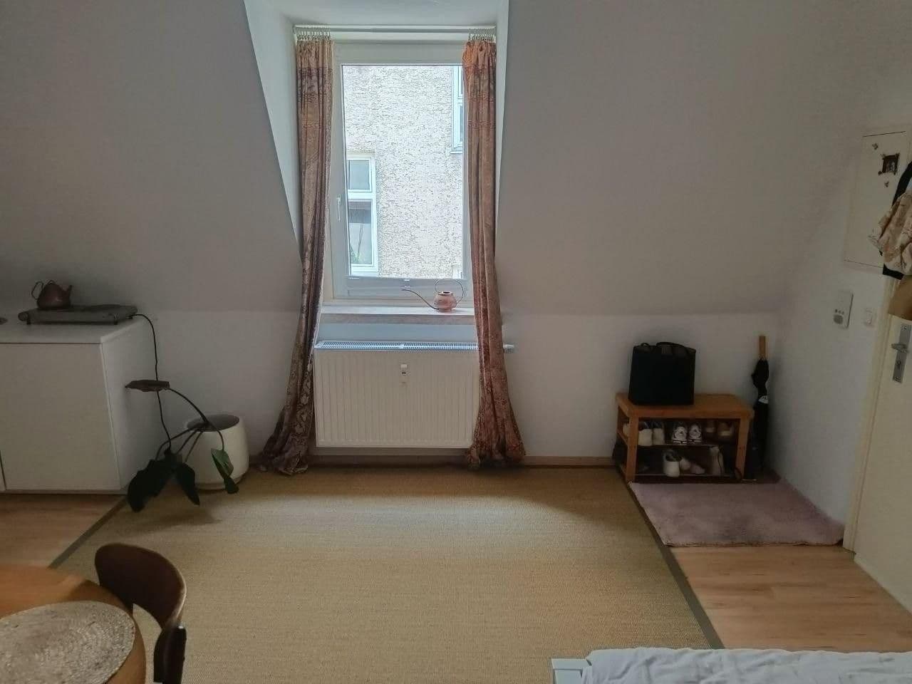 Prenájom bytu 1-izbový 26 m², München, Bavorsko Prenájom bytu 1-izbový 26 m², München, Bavorsko
